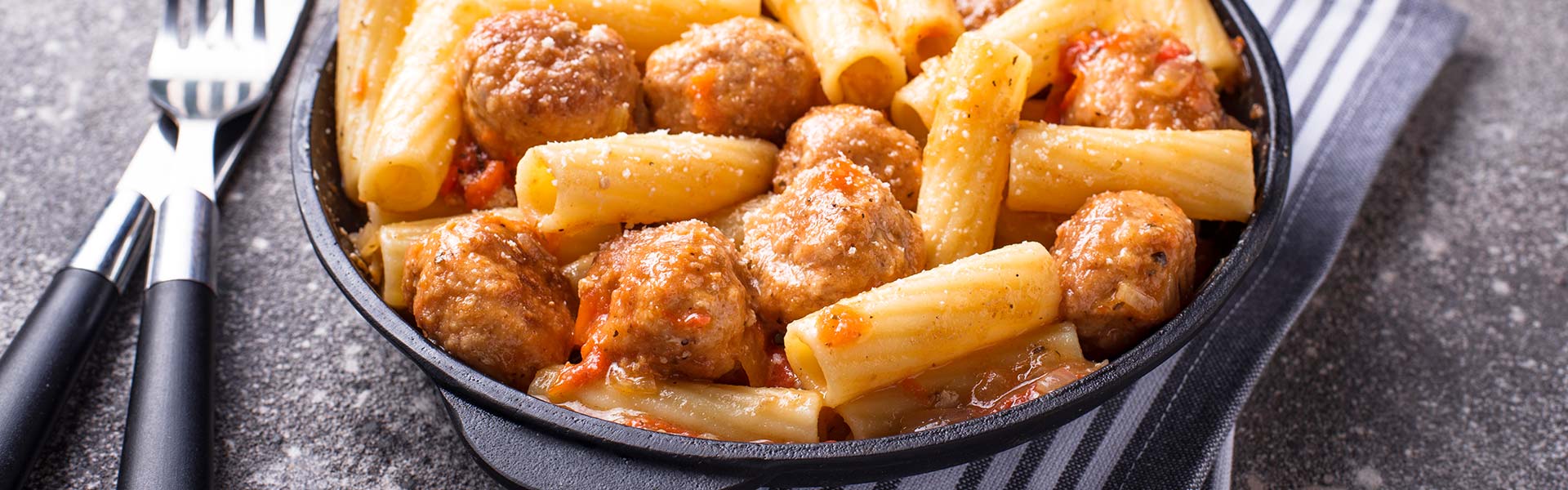 One Pot Vegan Meatball Pasta Bake